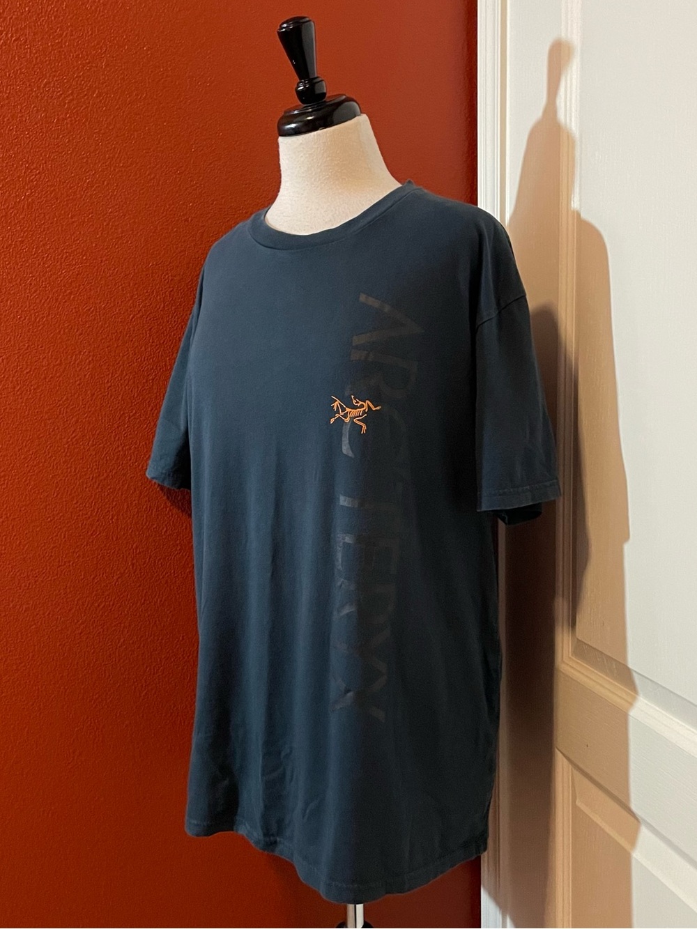 Arc’teryx Men’s Classic Spellout Crewneck Lightweight Cotton Tee Shirt